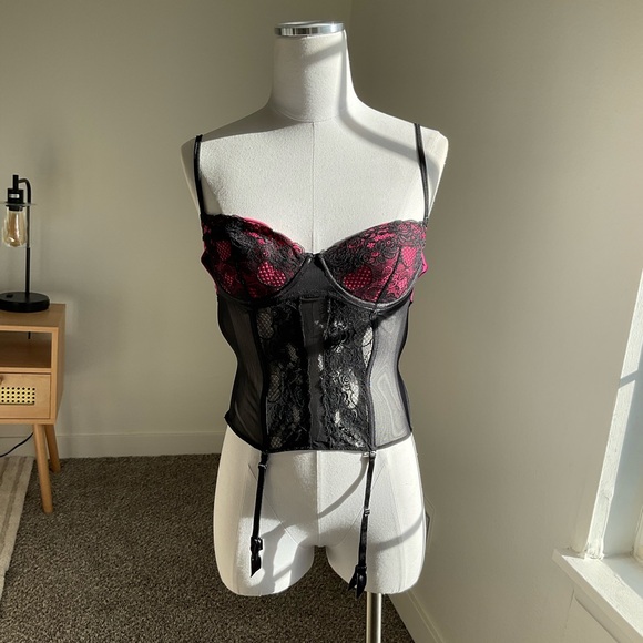 Victoria’s Secret Black and Pink corset lingerie top size 34B - Picture 2 of 10